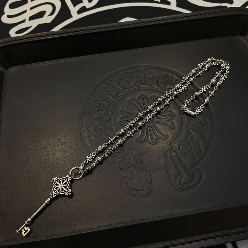 Ch*0me He**ts necklaces
